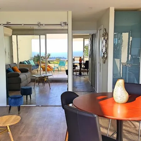 Le 22-2 Bedroom Apartment, 180 Sea View Terrace 아파트