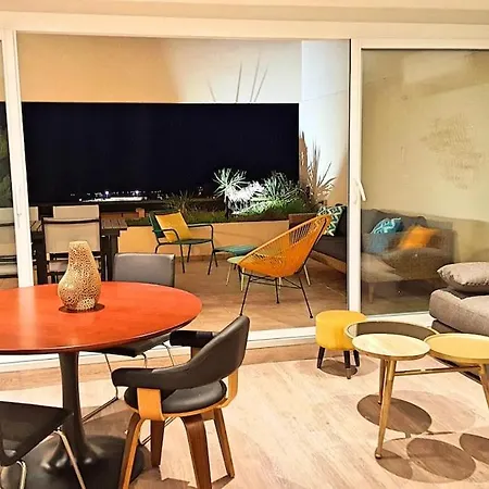 아파트 Le 22-2 Bedroom Apartment, 180 Sea View Terrace