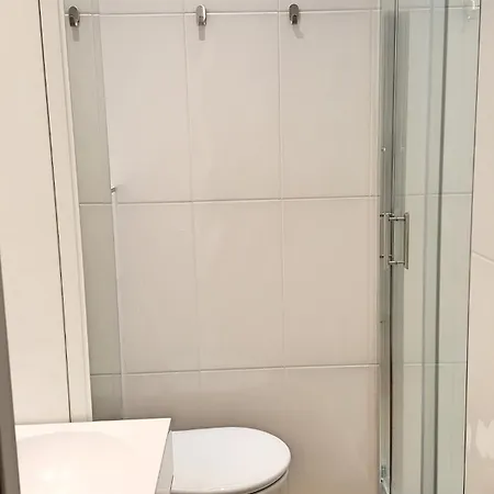 Le 22-2 Bedroom Apartment, 180 Sea View Terrace 아파트 방돌